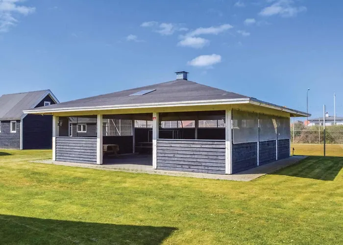 Дом отдыха 4 Star In *